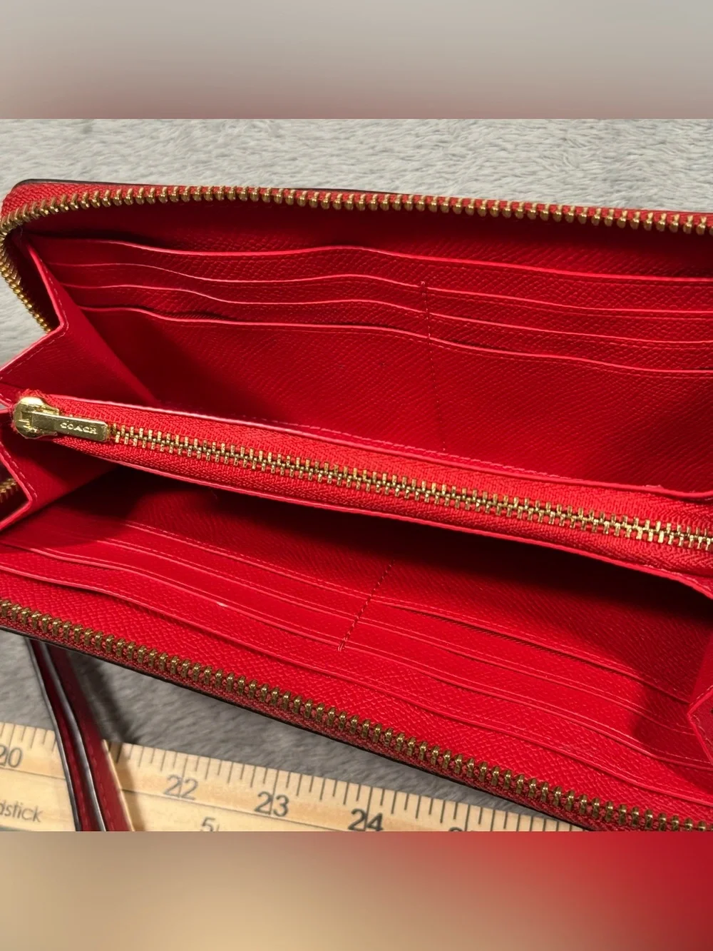 Coach Women’s Red Pebbled Leather Accordion Zip Wallet Wristlet Gold Hardware